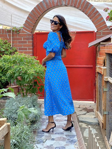 Mavi Desenli Yakası İp Bağlamalı Yırtmaçlı Viskon Kadın Elbise